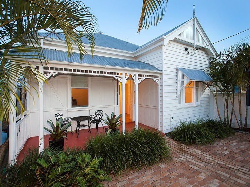 90 Enoggera Terrace, Red Hill QLD 4059