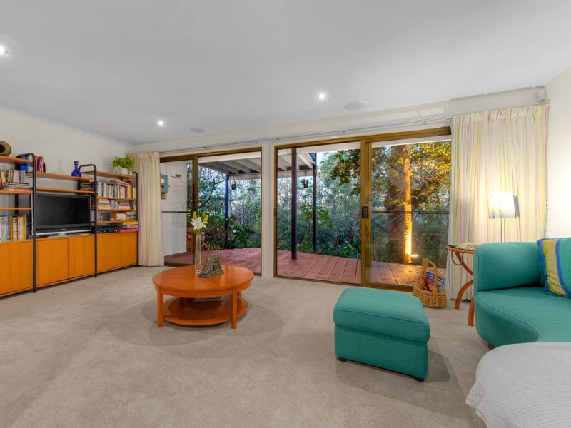 2 Kankool Street, Stafford QLD 4053