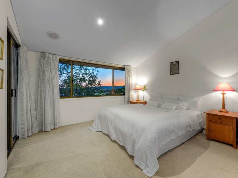 2 Kankool Street, Stafford QLD 4053