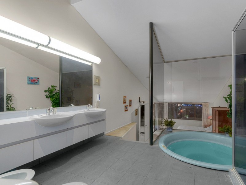 2 Kankool Street, Stafford QLD 4053