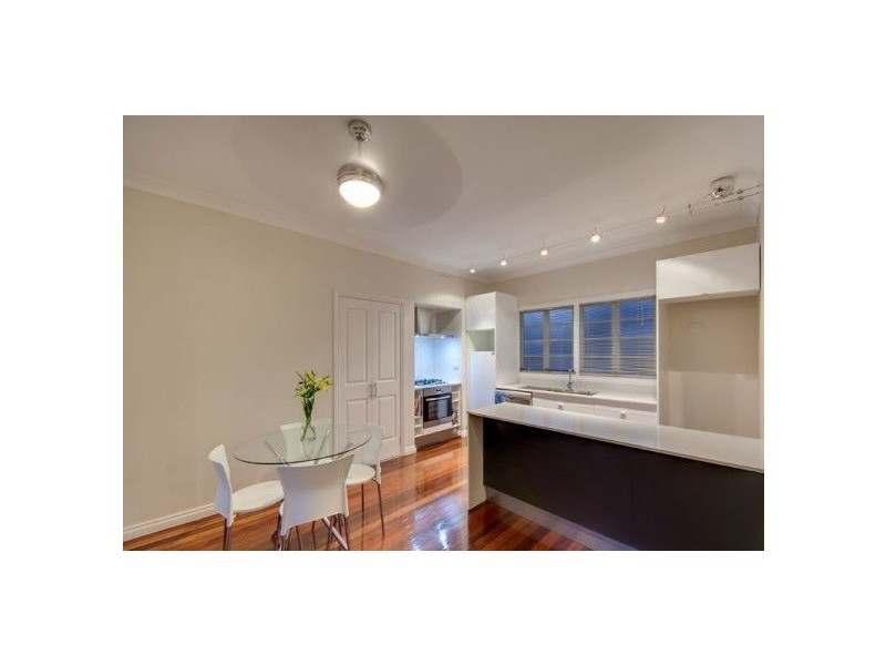 27 Fogarty Street, Stafford QLD 4053