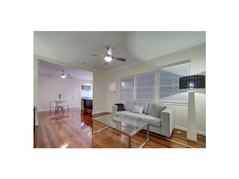 27 Fogarty Street, Stafford QLD 4053