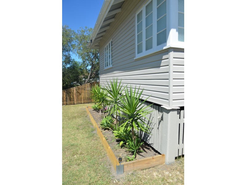 27 Fogarty Street, Stafford QLD 4053