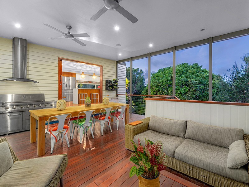 21 Bradley Avenue, Kedron QLD 4031