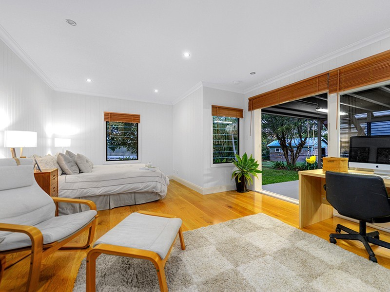 21 Bradley Avenue, Kedron QLD 4031