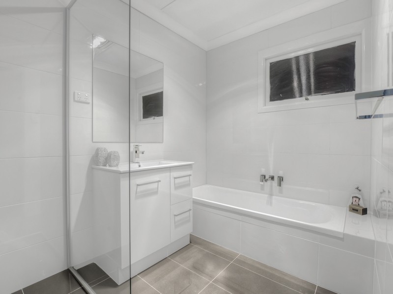 18 Glenhaven Street, Kedron QLD 4031