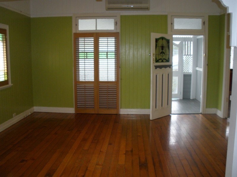 12 Grays Road, Gaythorne QLD 4051