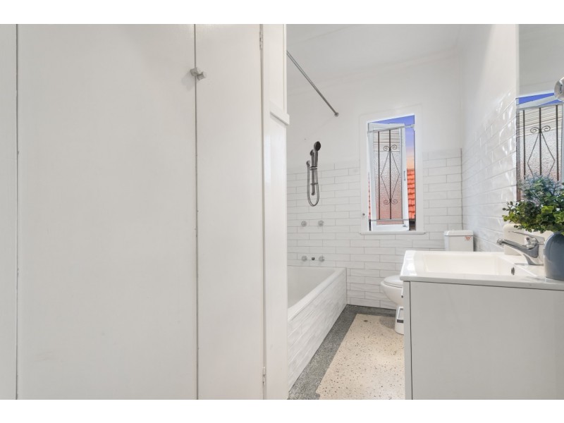 103 Main Avenue, Wavell Heights QLD 4012