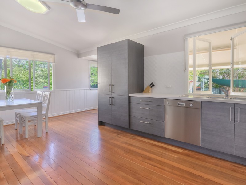 22 Lindale Street, Chermside West QLD 4032