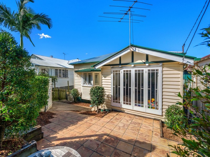 15 Graham Street, Windsor QLD 4030