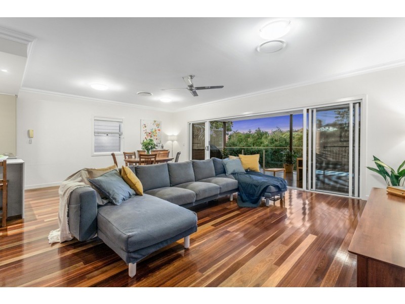 8 Bank Street, Windsor QLD 4030