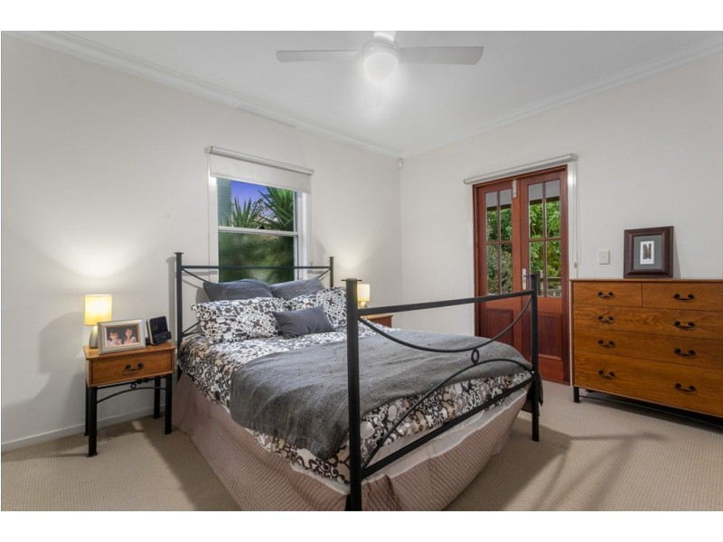 8 Bank Street, Windsor QLD 4030