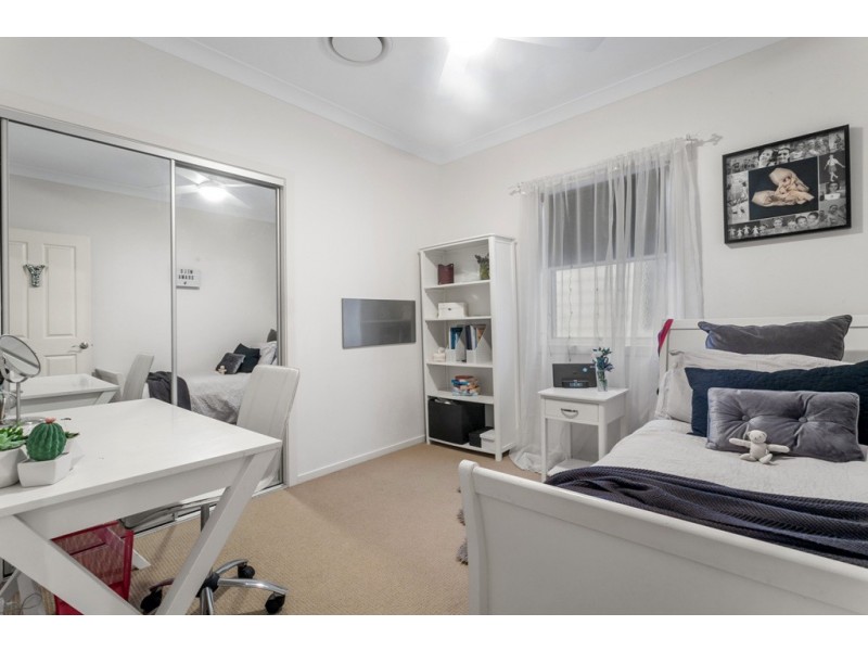 8 Bank Street, Windsor QLD 4030