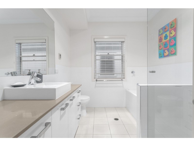 8 Bank Street, Windsor QLD 4030