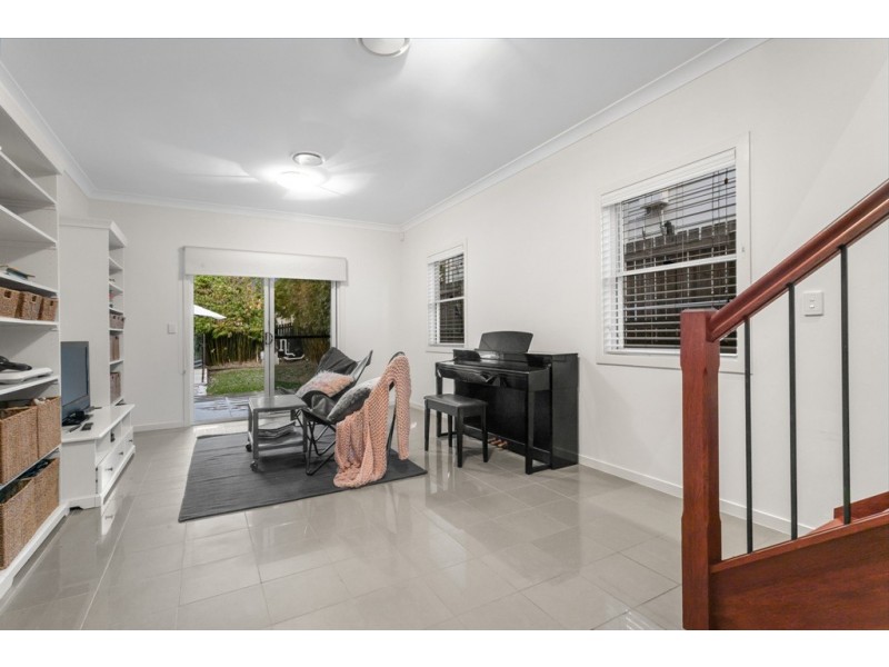 8 Bank Street, Windsor QLD 4030