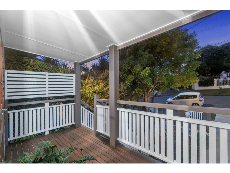 8 Bank Street, Windsor QLD 4030