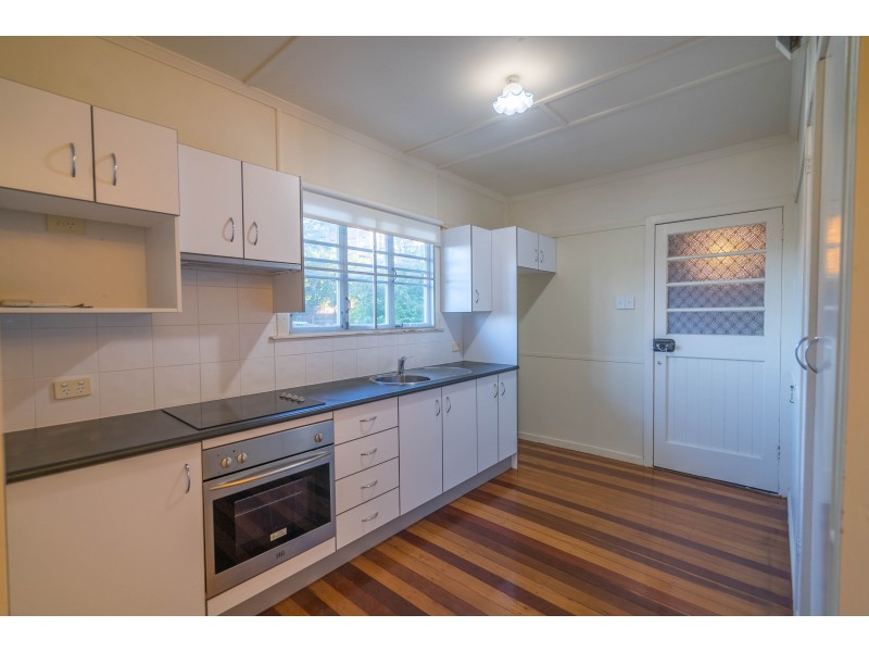 23 Burrowa Street, Stafford QLD 4053