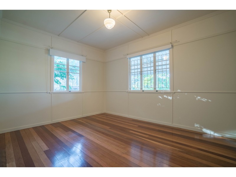 23 Burrowa Street, Stafford QLD 4053