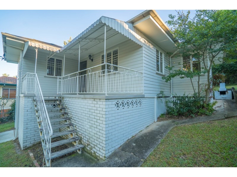 23 Burrowa Street, Stafford QLD 4053