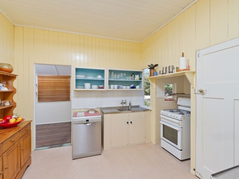 79 Lanham Avenue, Grange QLD 4051