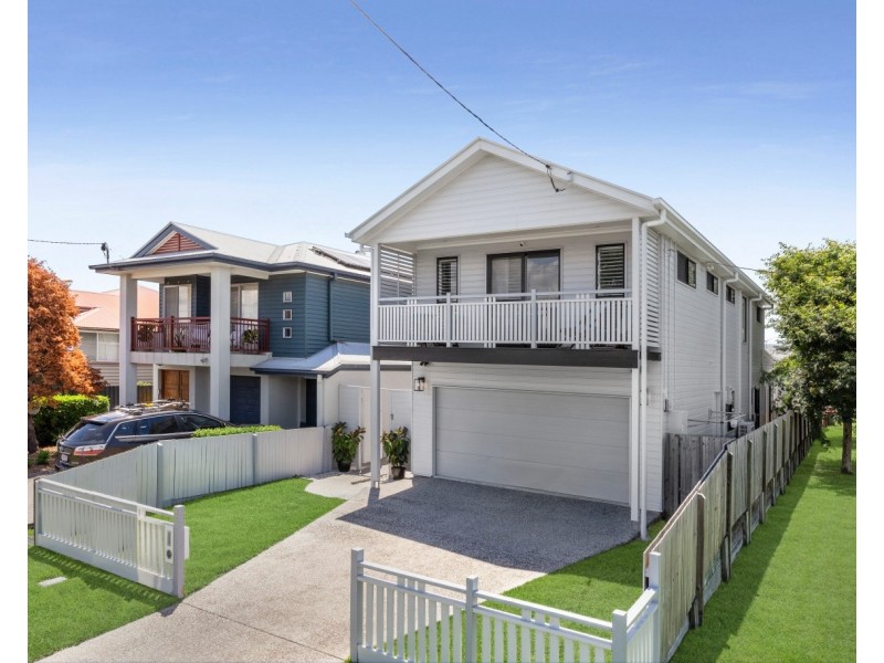 94 Raceview Avenue, Hendra QLD 4011