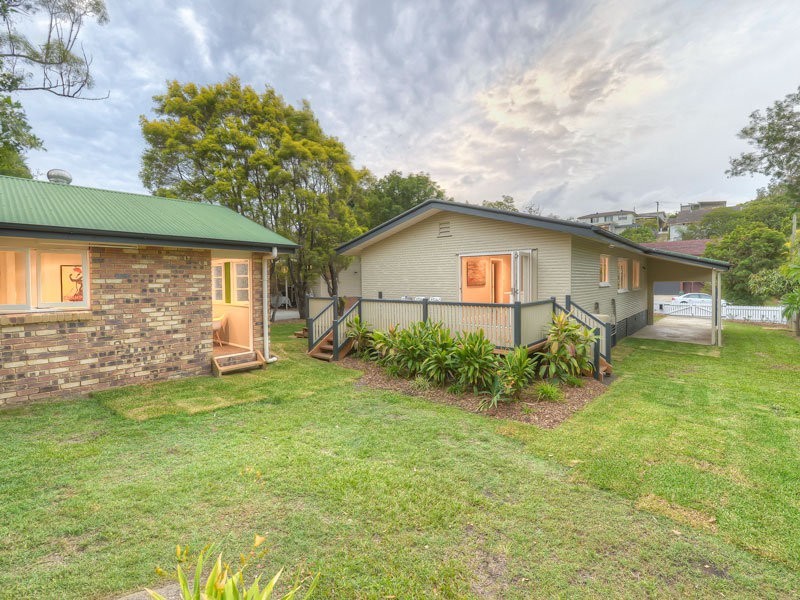 18 Glenhaven Street, Kedron QLD 4031