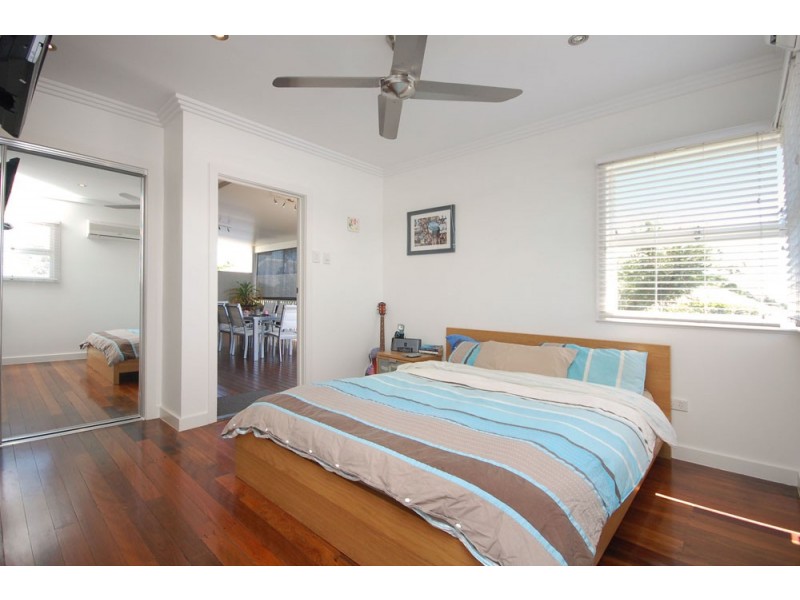 19 Basnett Street, Chermside West QLD 4032