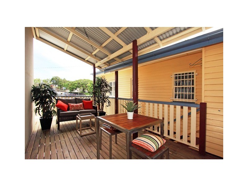 52 Wilston Road (corner of Erneton St), Newmarket QLD 4051