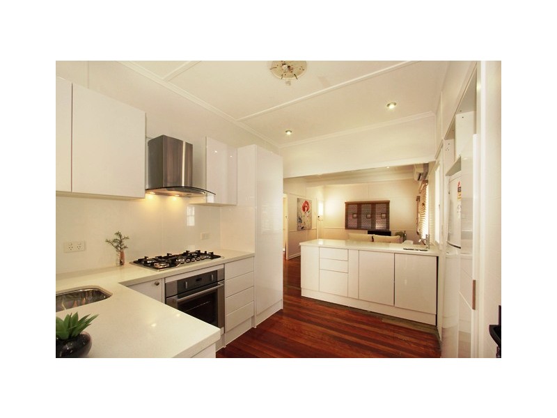 52 Wilston Road (corner of Erneton St), Newmarket QLD 4051