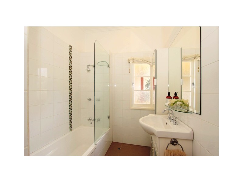 52 Wilston Road (corner of Erneton St), Newmarket QLD 4051