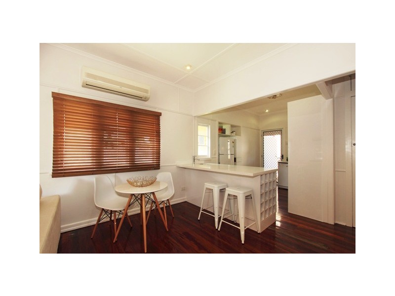 52 Wilston Road (corner of Erneton St), Newmarket QLD 4051