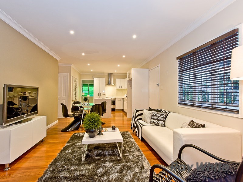 12 Kanangra Street, Stafford QLD 4053