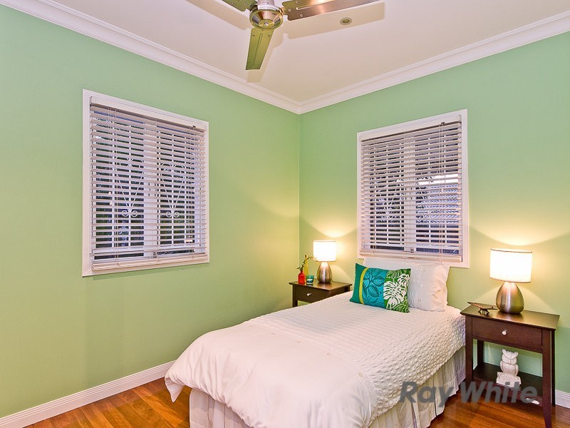 12 Kanangra Street, Stafford QLD 4053