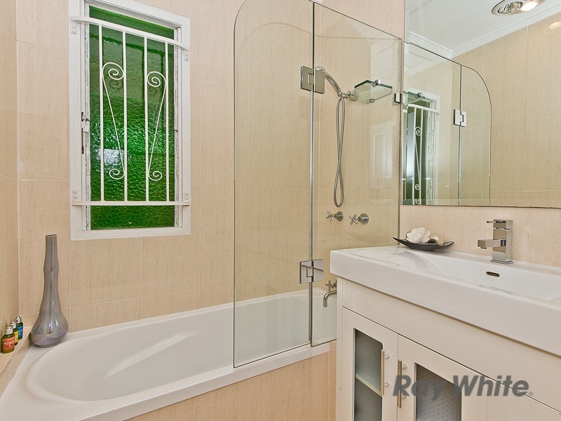 12 Kanangra Street, Stafford QLD 4053