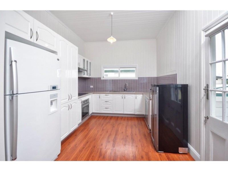 27 School Street, Hendra QLD 4011