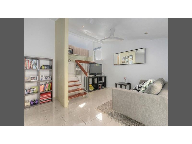 4/65 Erneton Street, Newmarket QLD 4051