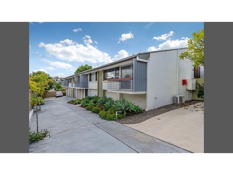4/65 Erneton Street, Newmarket QLD 4051