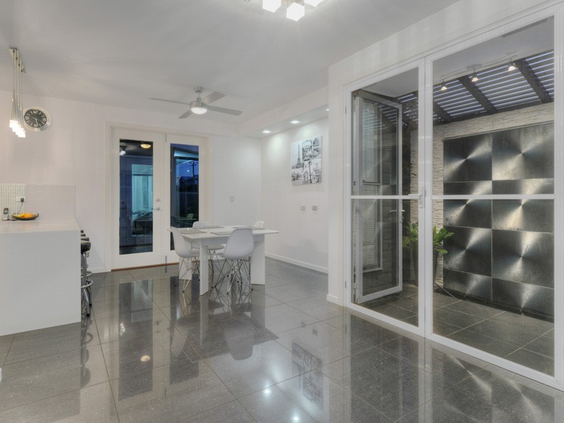 7 Hamilton Avenue, Hendra QLD 4011