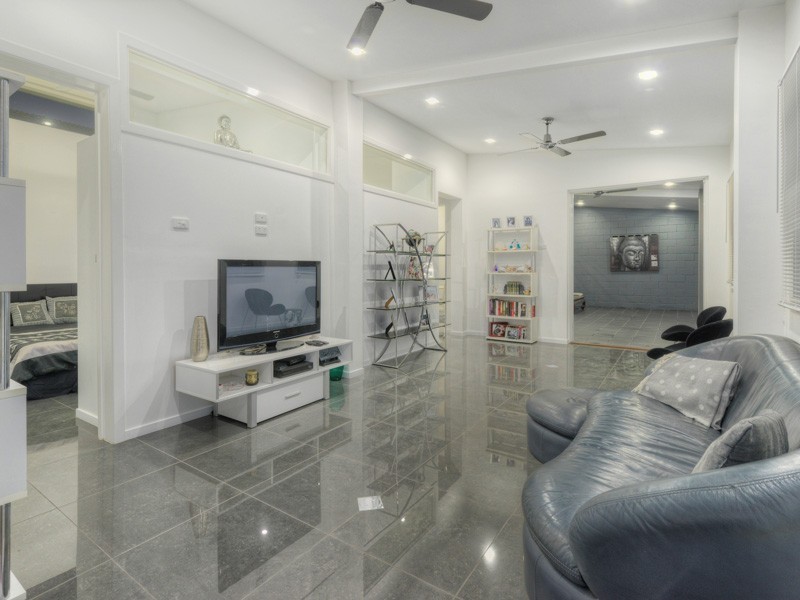 7 Hamilton Avenue, Hendra QLD 4011