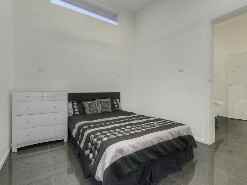 7 Hamilton Avenue, Hendra QLD 4011