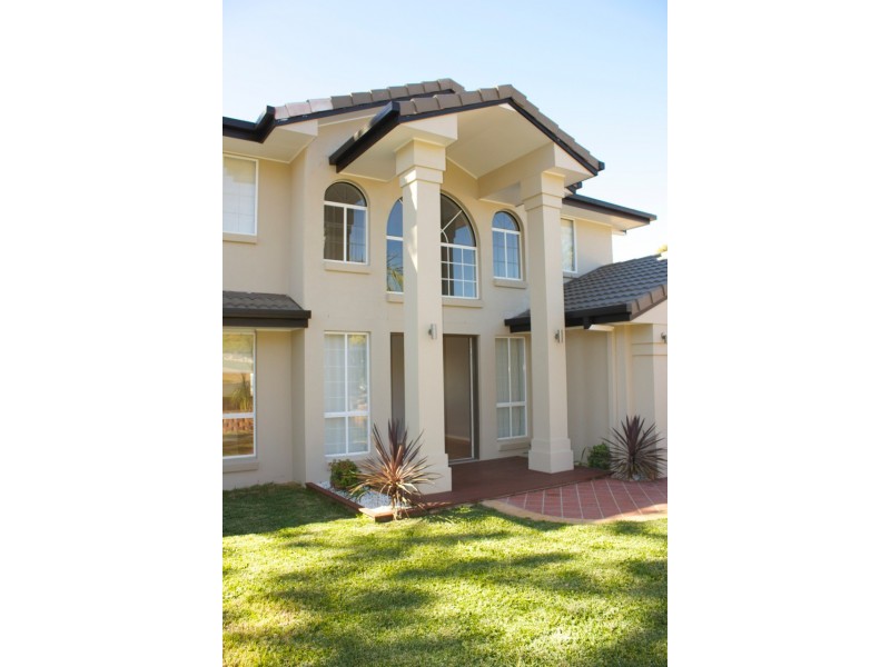 62 Minerva Court, Eatons Hill QLD 4037