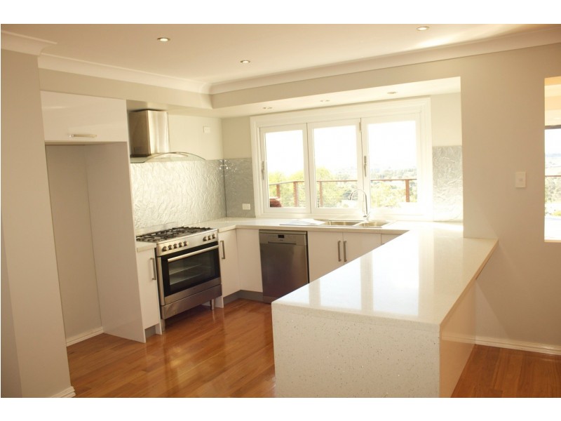 62 Minerva Court, Eatons Hill QLD 4037