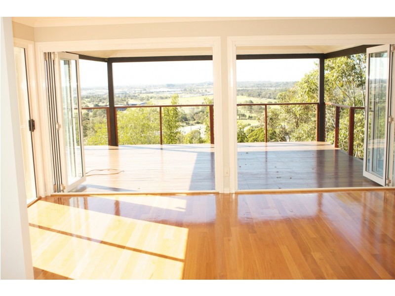 62 Minerva Court, Eatons Hill QLD 4037