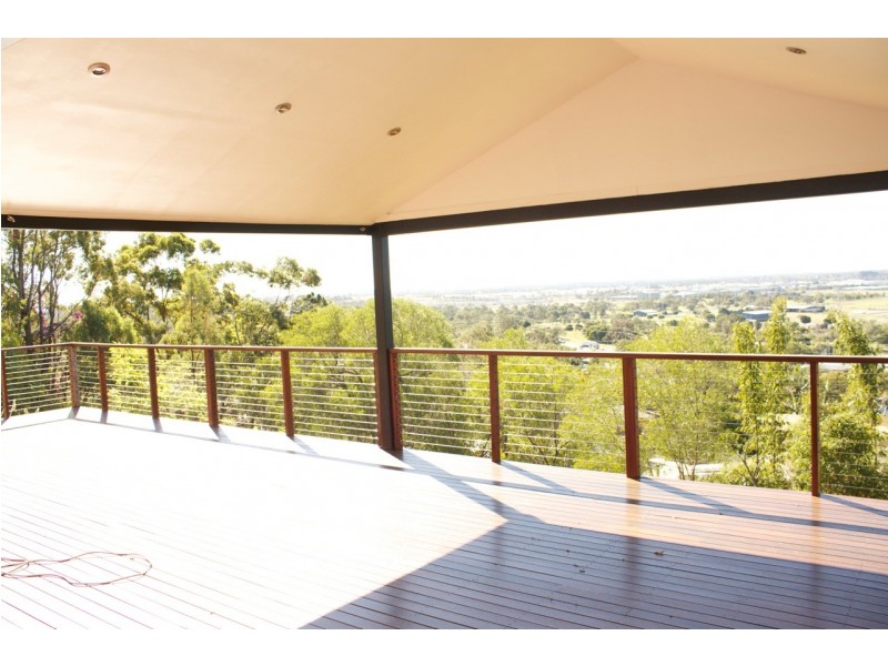 62 Minerva Court, Eatons Hill QLD 4037