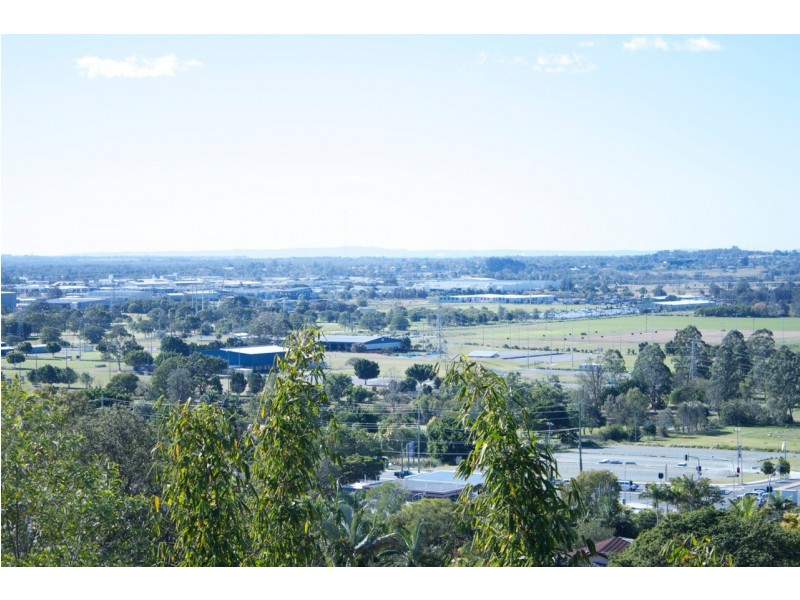 62 Minerva Court, Eatons Hill QLD 4037