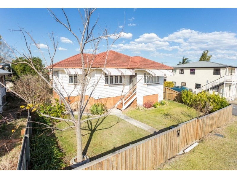 11 Turrana Street, Stafford QLD 4053