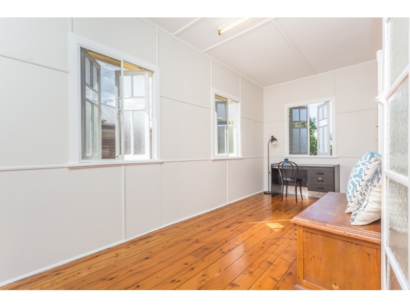 11 Turrana Street, Stafford QLD 4053