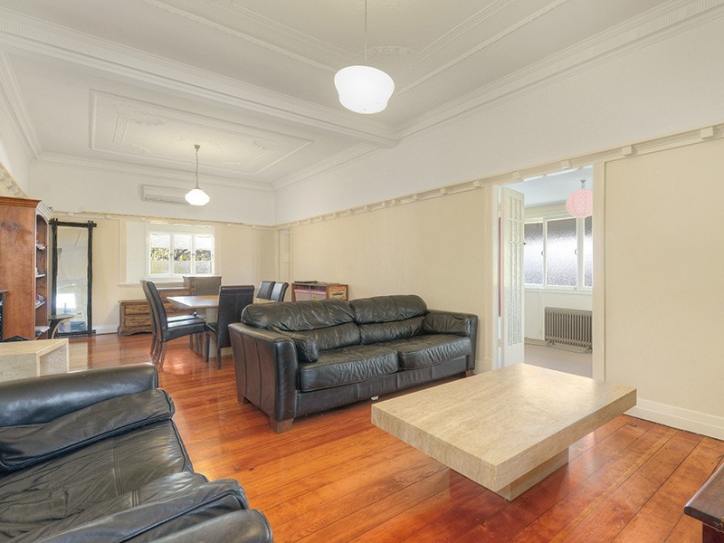 25 Elimatta Drive, Ashgrove QLD 4060