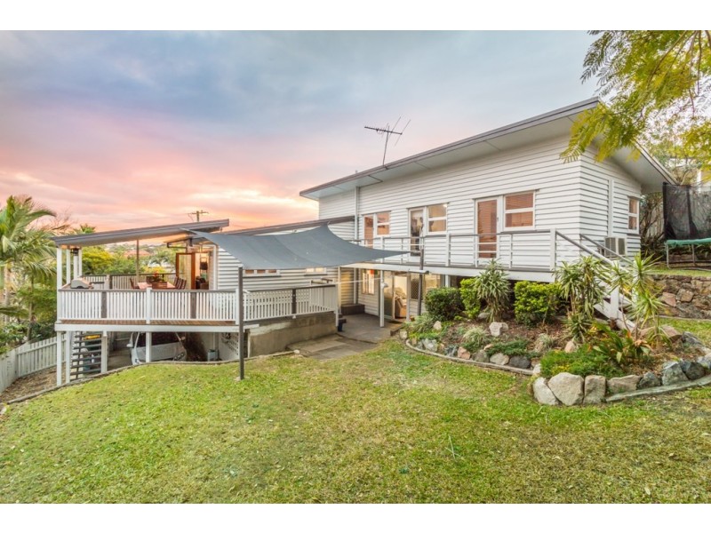 37 Dunedoo Street, Stafford QLD 4053