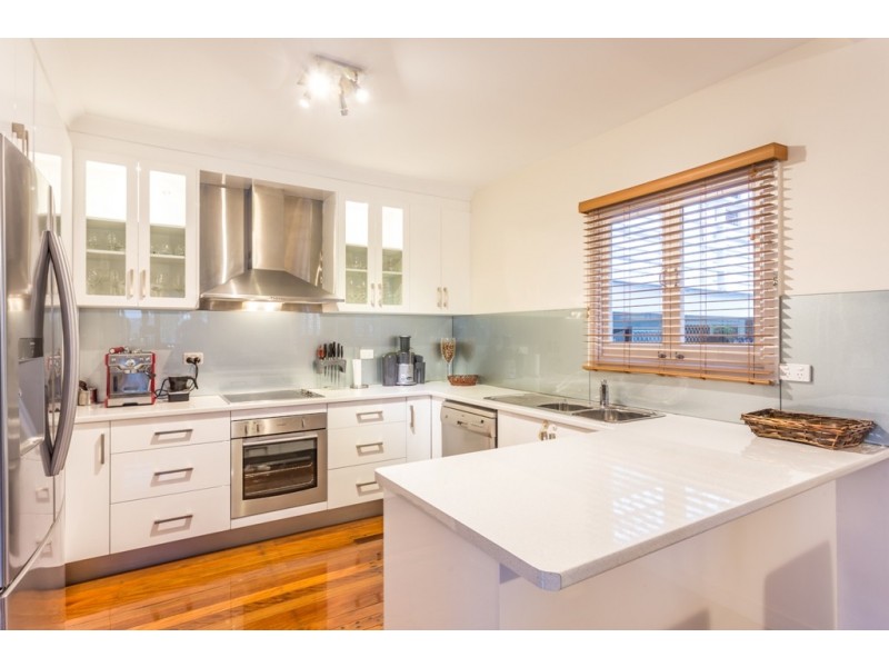 37 Dunedoo Street, Stafford QLD 4053